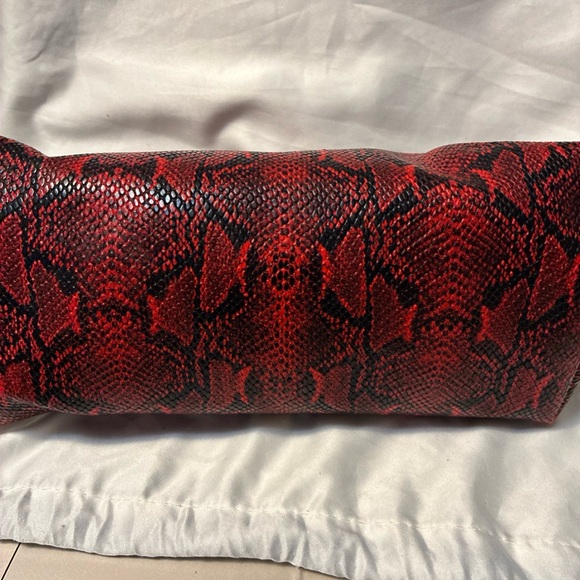 Nicole Miller Red Snake Pattern Cosmetic Bag - Picture 6 of 11